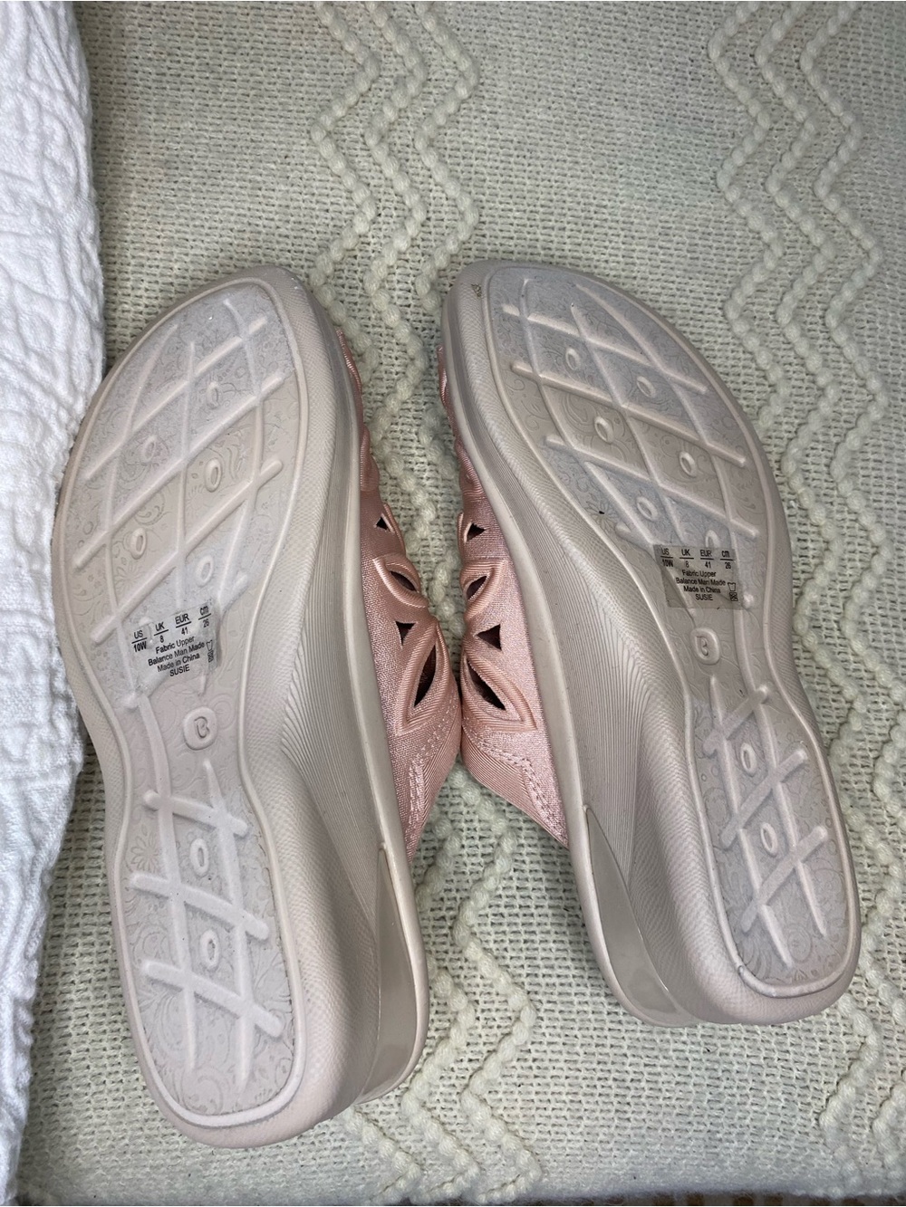 Life Stride Women's Pink Cutout Wedge Slide Sandals - Picture 5 of 6